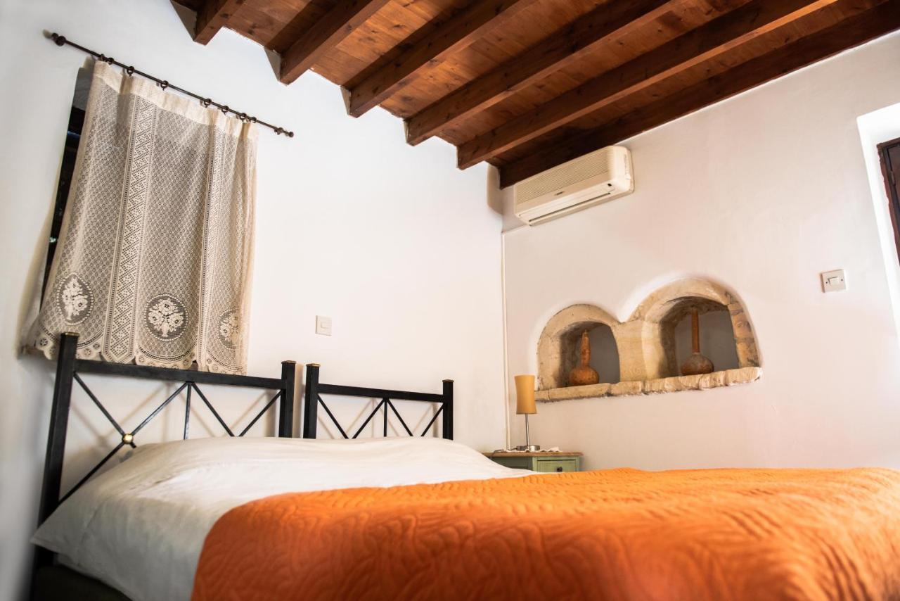 Loxandra Inn Катикас Екстериор снимка