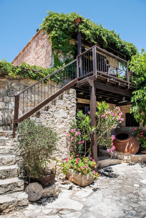 Loxandra Inn Катикас Екстериор снимка