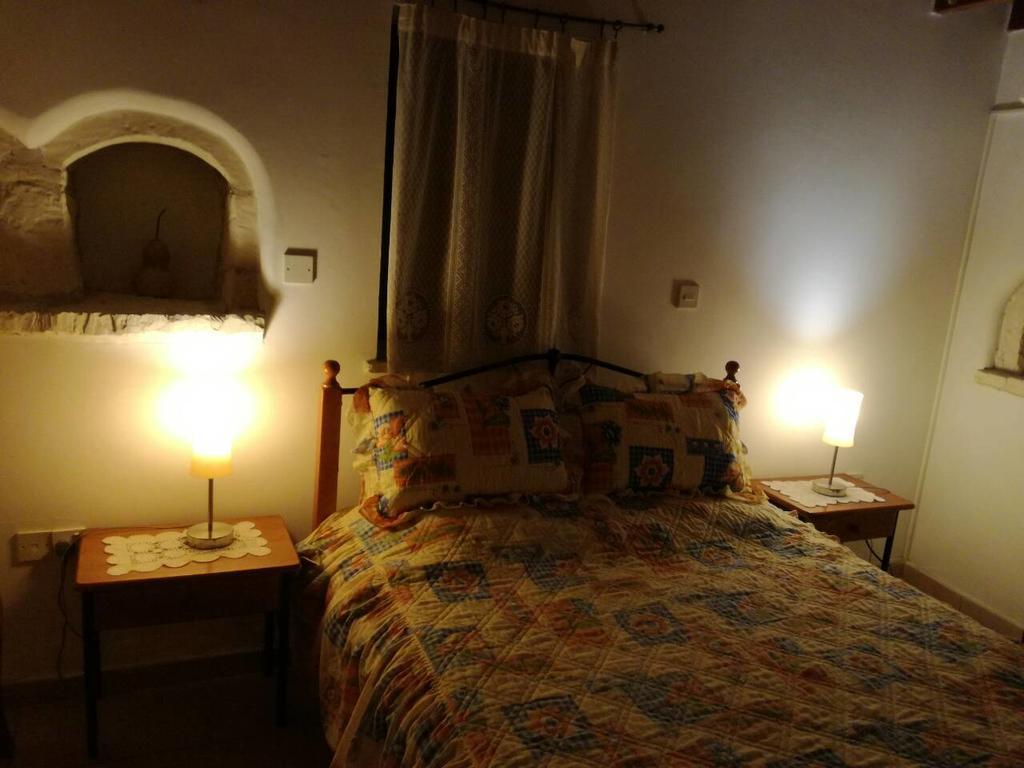 Loxandra Inn Катикас Екстериор снимка