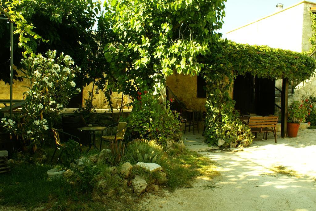 Loxandra Inn Катикас Екстериор снимка