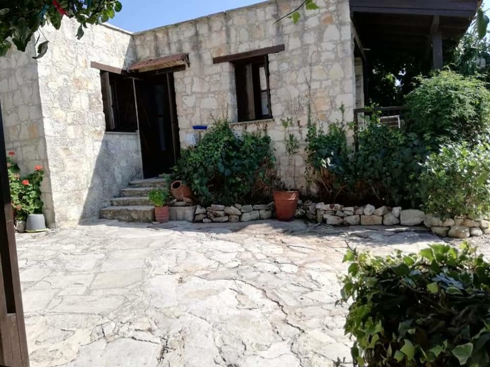 Loxandra Inn Катикас Екстериор снимка